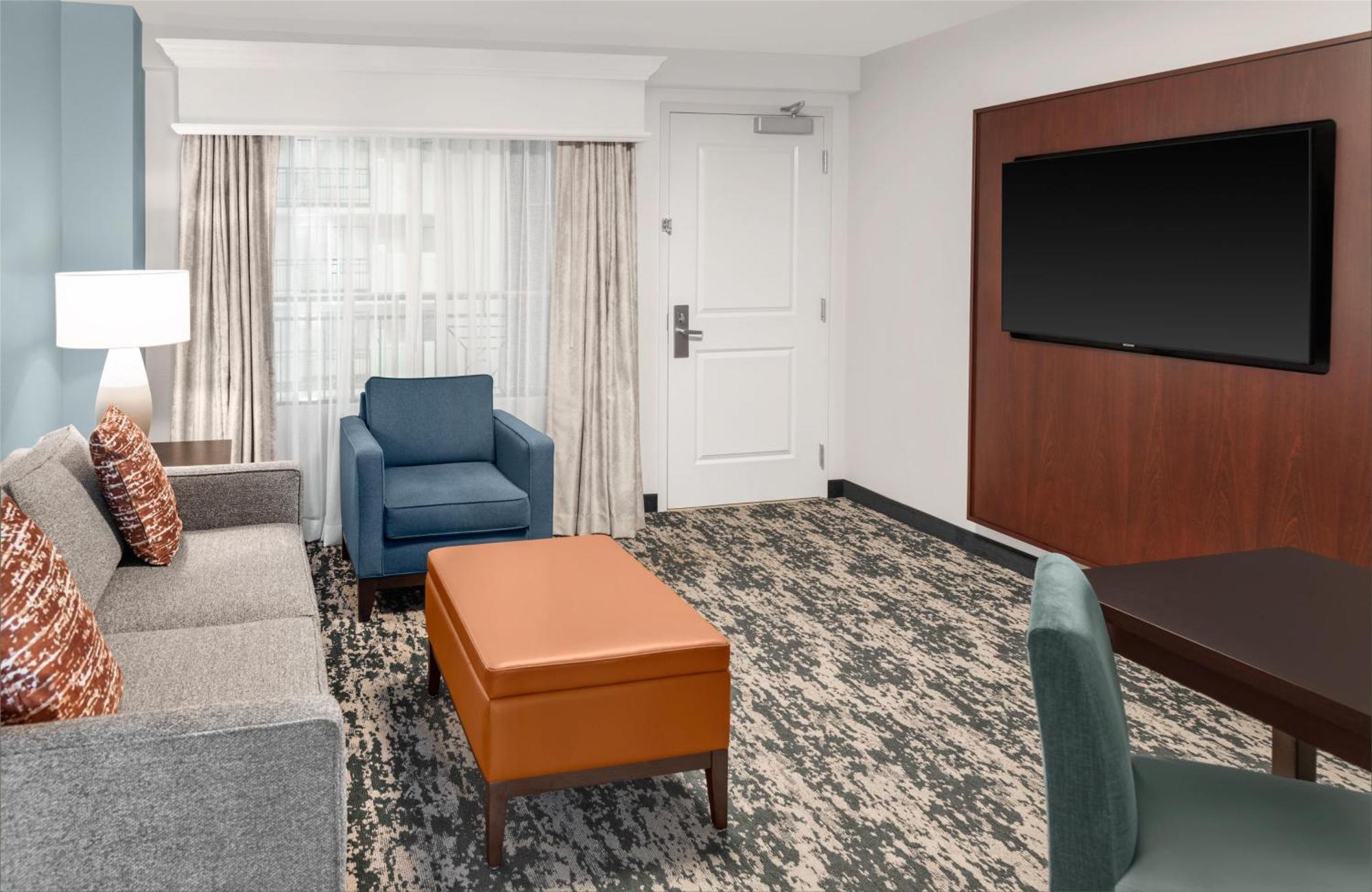 King Room with Pool View - Hearing Accessible,1665403223:JPEG