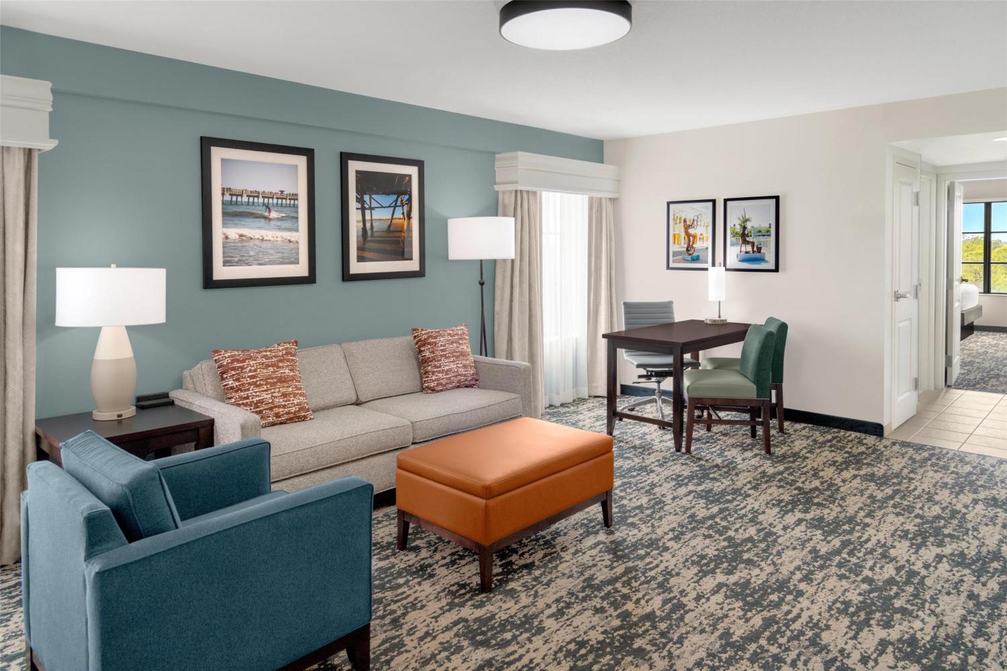 Two-Bedroom Suite with Two Queen Beds - Corner,1665403228:JPEG